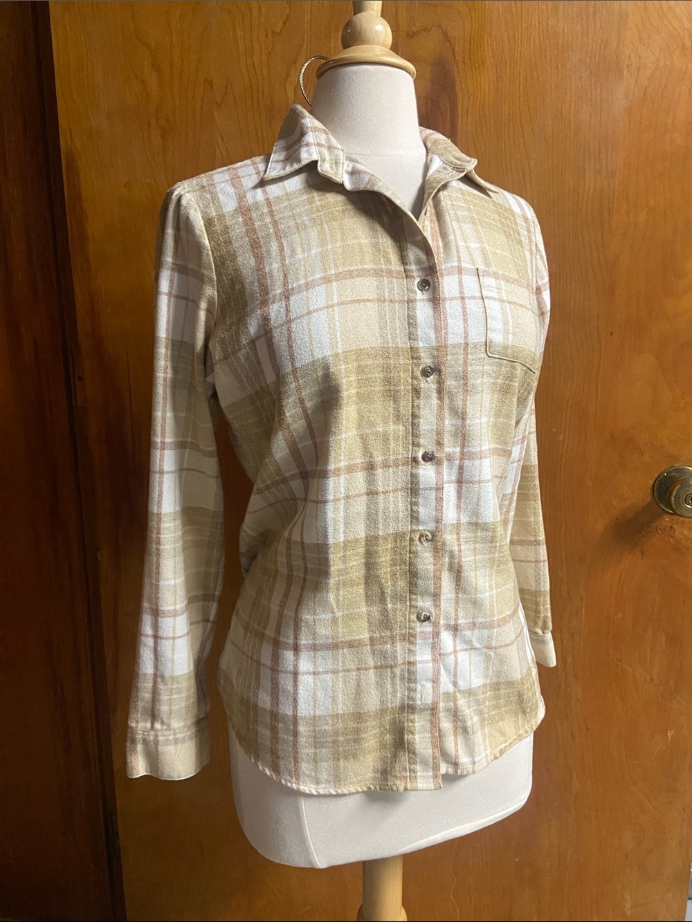 KUHL Grunge Beige Flannel Plaid Button Up Ladies Shirt Classic Casual MED